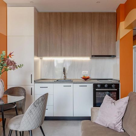 Playful & Bright 1Br Near The Faculty Of Law Lejlighed Bukarest Eksteriør billede